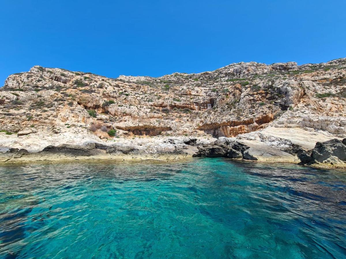Sole Mare Sale Bed & Breakfast Torre Nubia Екстериор снимка